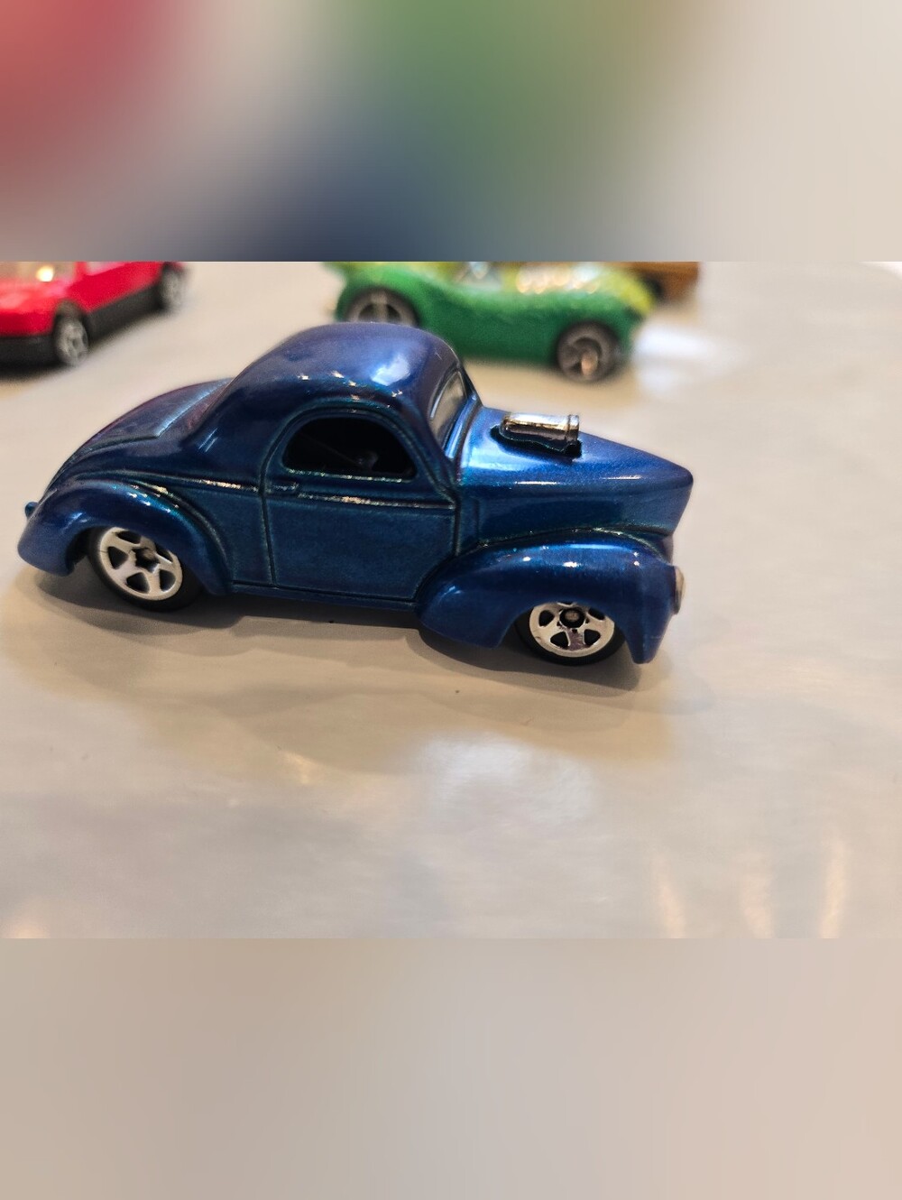 Hot Wheels Kids Toy Car Pack - Assorted Gold, Black, Purple, White Cars,Set Of 6
